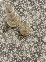 Grey Christmas motive tablecloth with snowflake print - Image 2