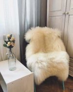 Very Big Bright Ivory Lambskin Rug. 120 cm. - Image 5